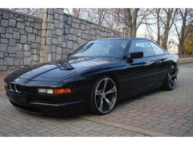 BMW 850CSi: 6 фото