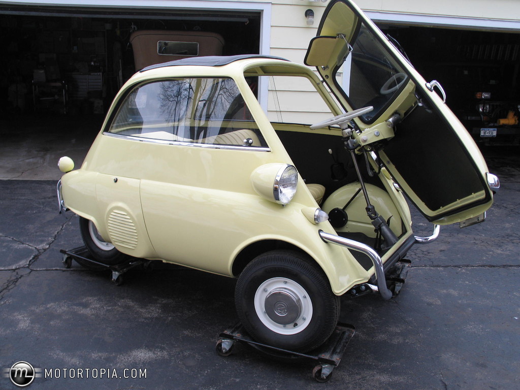 BMW Isetta 300: 2 фото