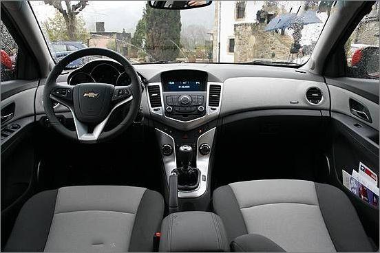 Chevrolet Cruze: 5 фото