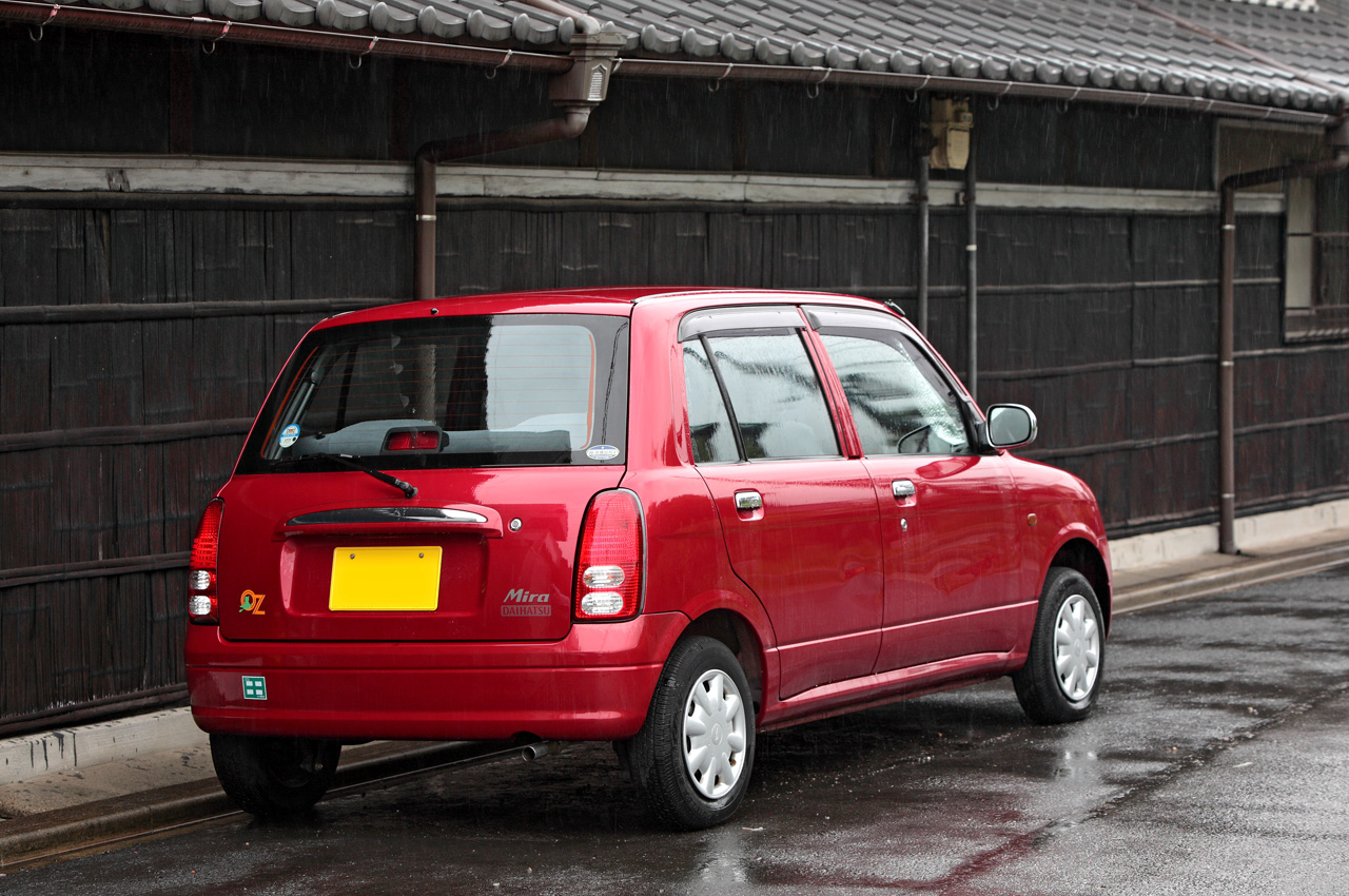 Daihatsu Mira: 2 фото