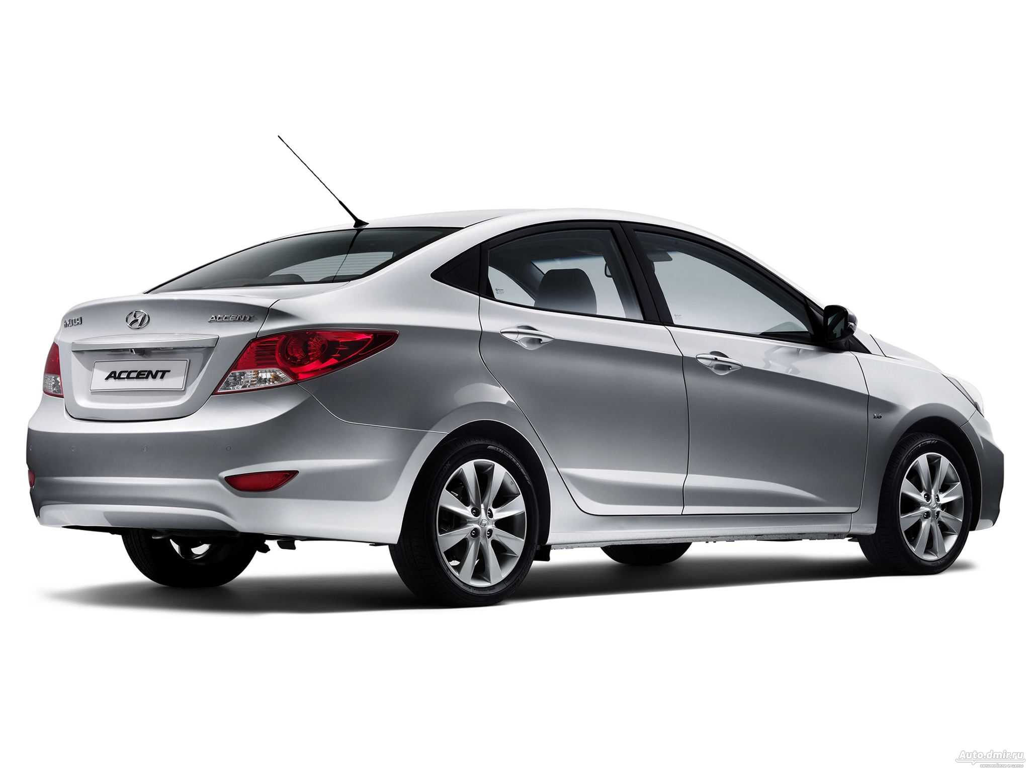 Hyundai Accent: 6 фото