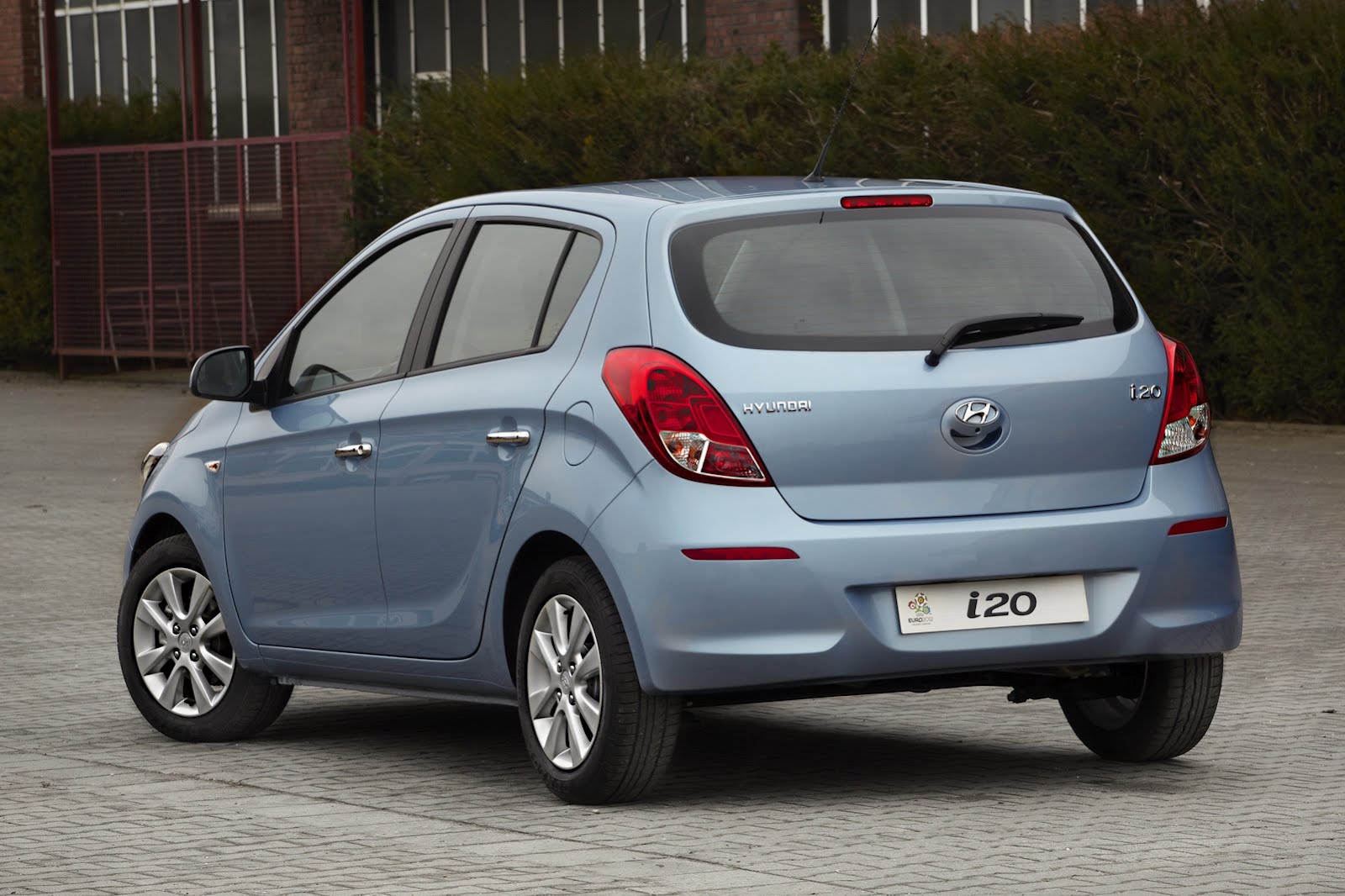 Hyundai i20: 7 фото