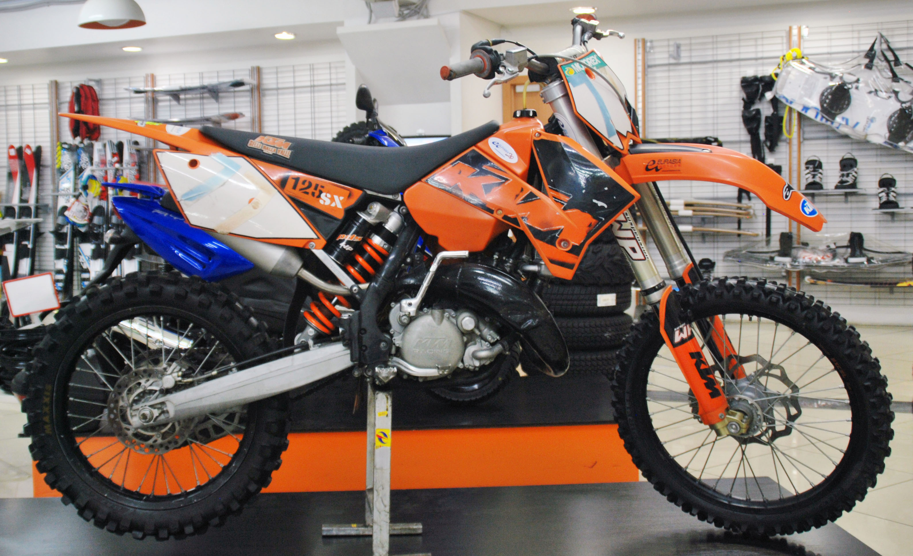 KTM 125: 5 фото