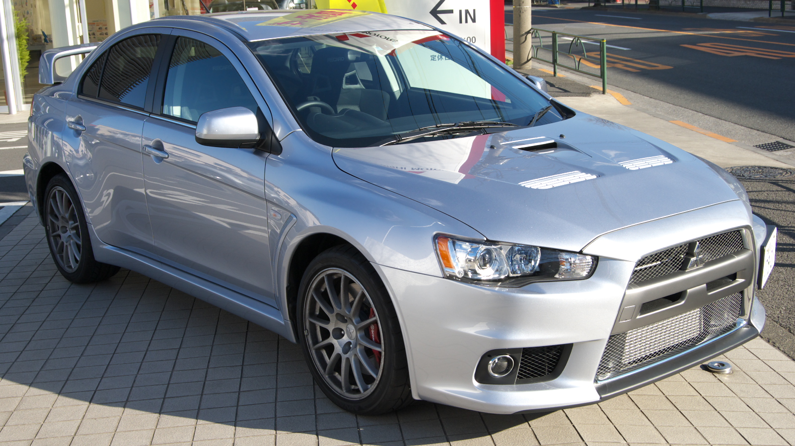 Mitsubishi Lancer Evolution X: 3 фото