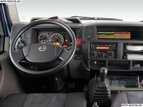 Nissan Cabstar: 2 фото