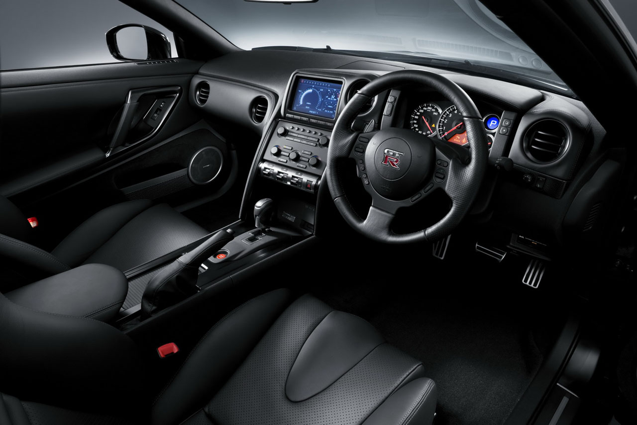 Nissan GT-R SpecV: 10 фото