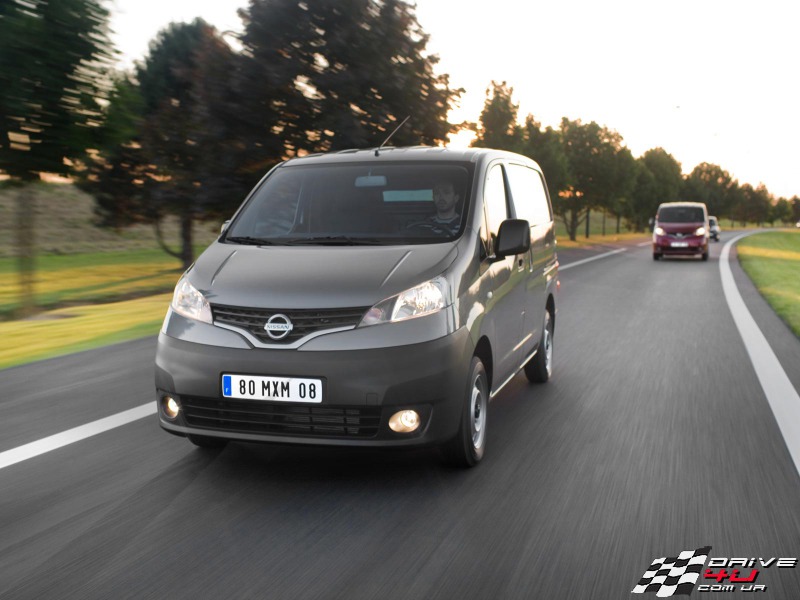 Nissan NV200: 6 фото