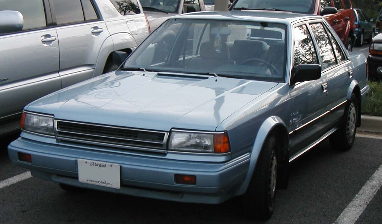 Nissan Stanza: 4 фото