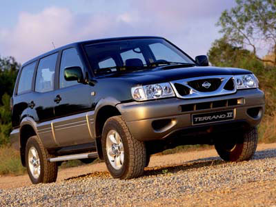 Nissan Terrano II: 12 фото