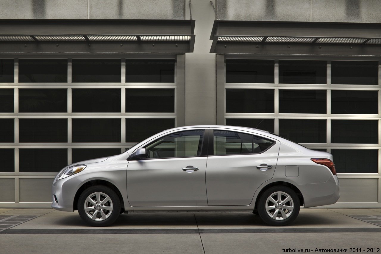 Nissan Versa: 7 фото