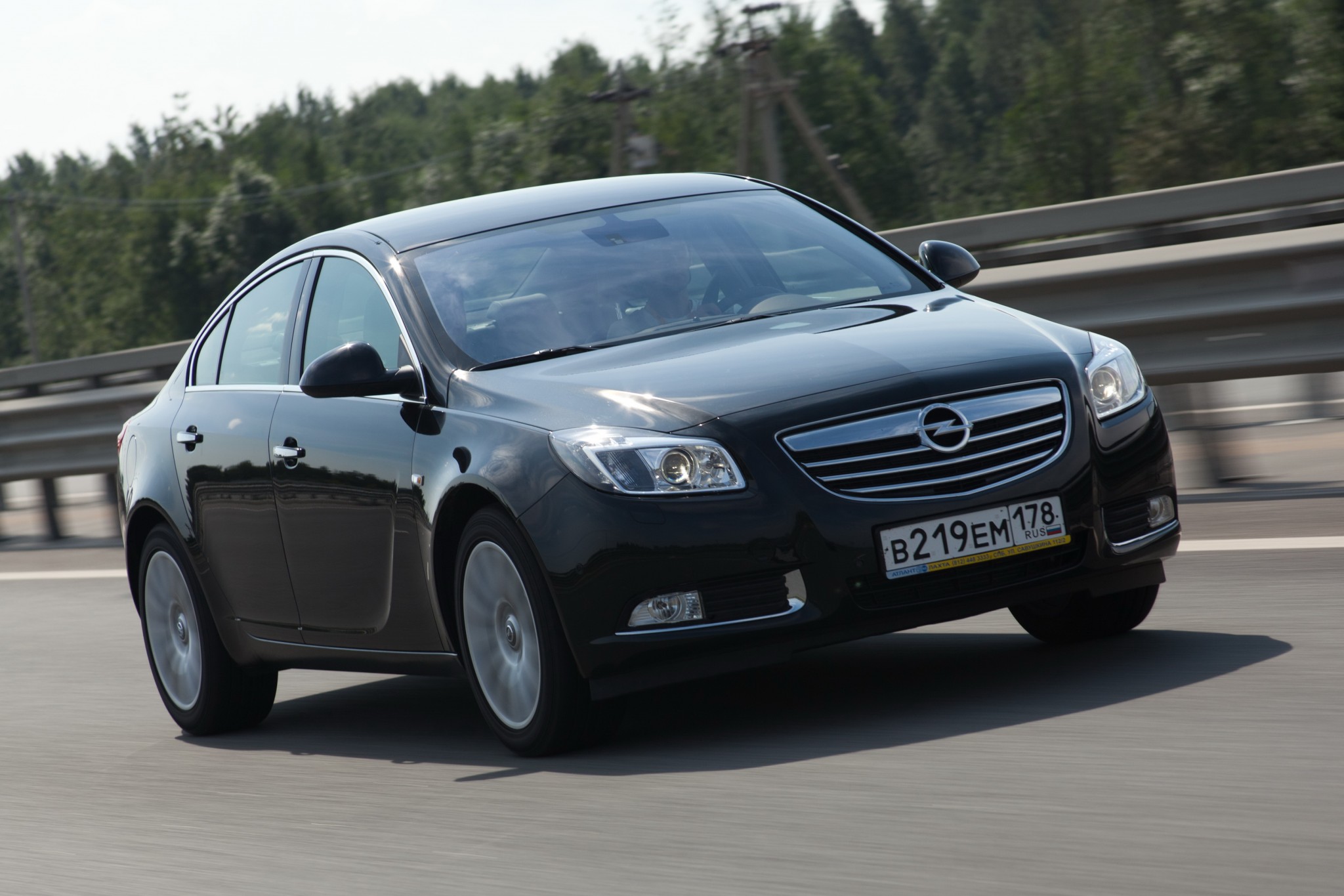 Opel Insignia: 7 фото