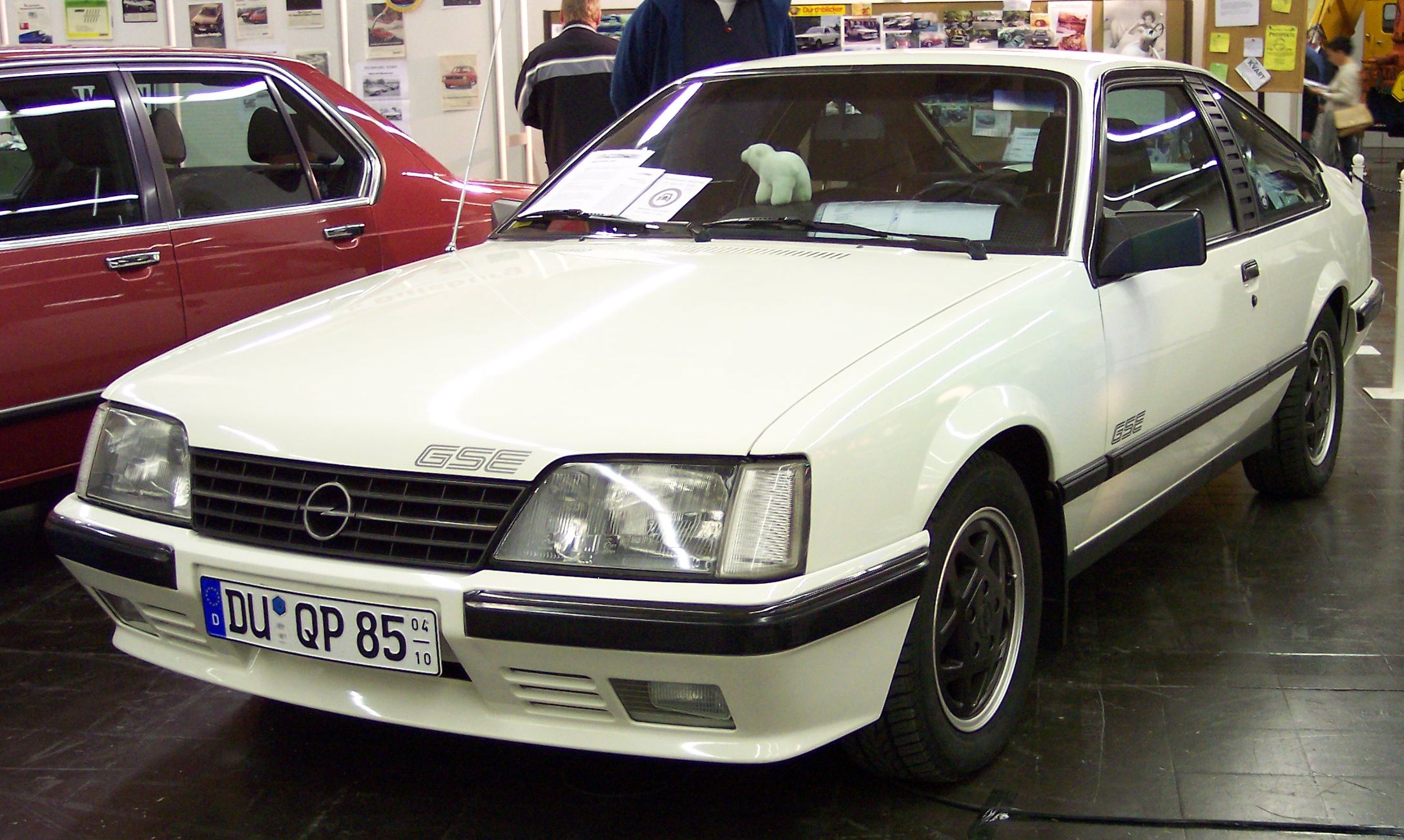 Opel Monza: 4 фото