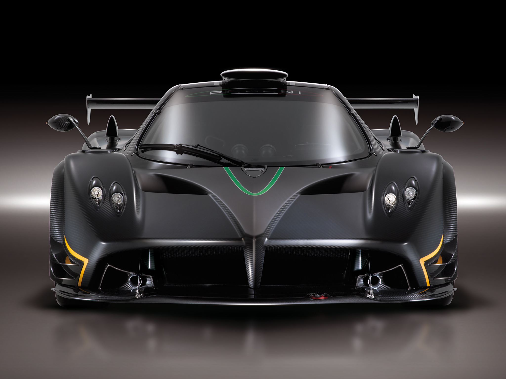 Pagani Zonda R: 11 фото