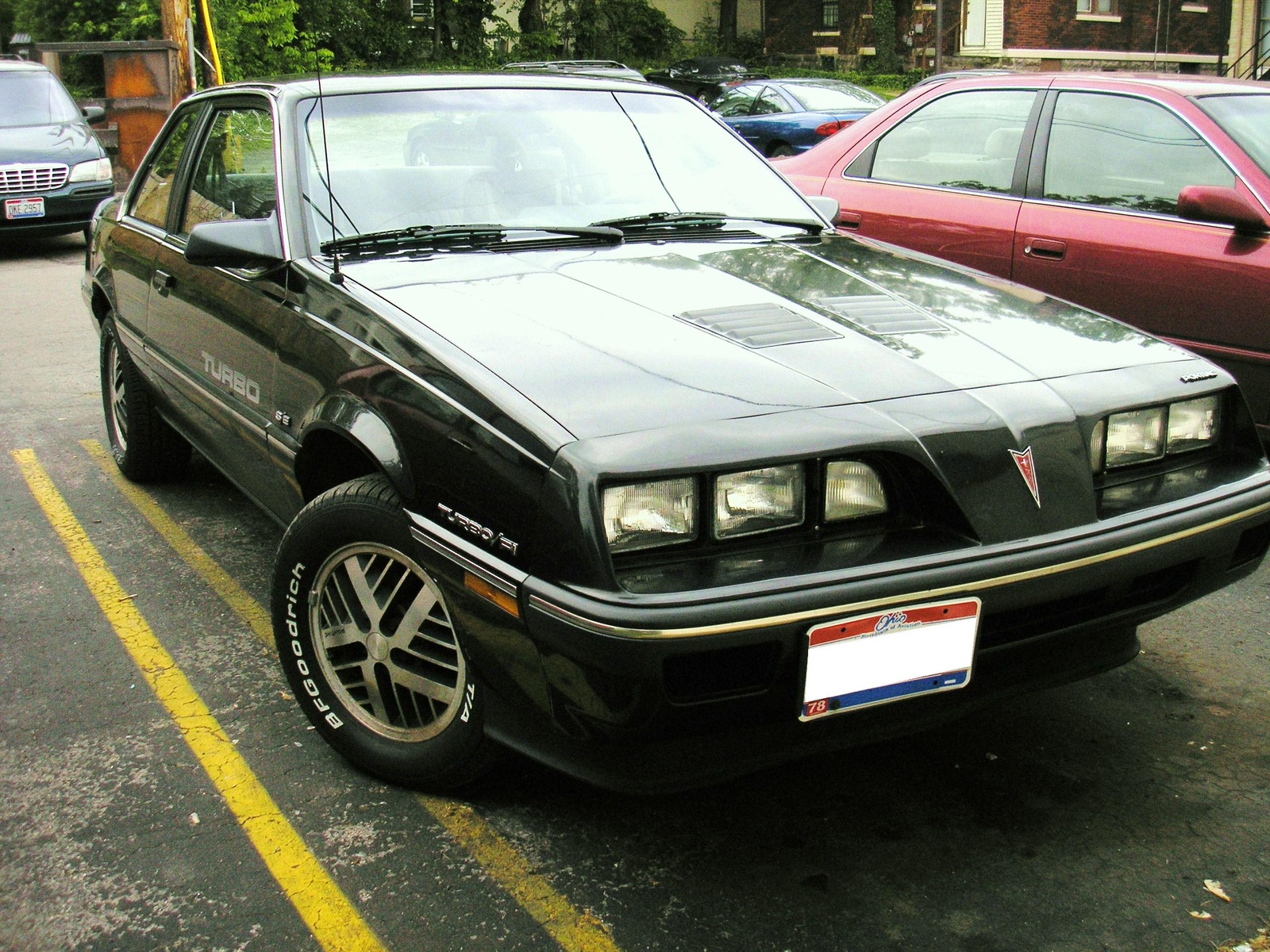 Pontiac Sunbird: 11 фото