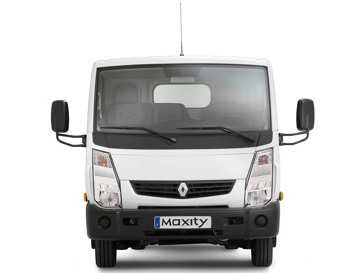 Renault Maxity: 7 фото