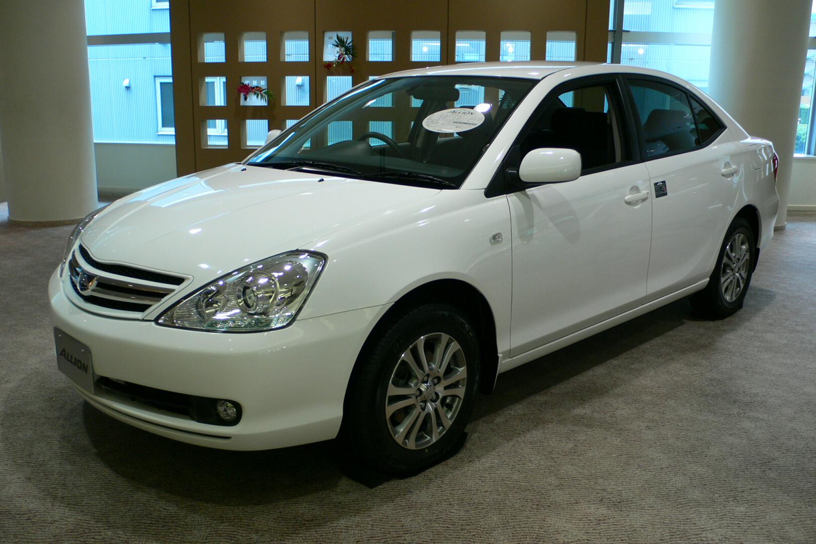 Toyota Allion: 4 фото