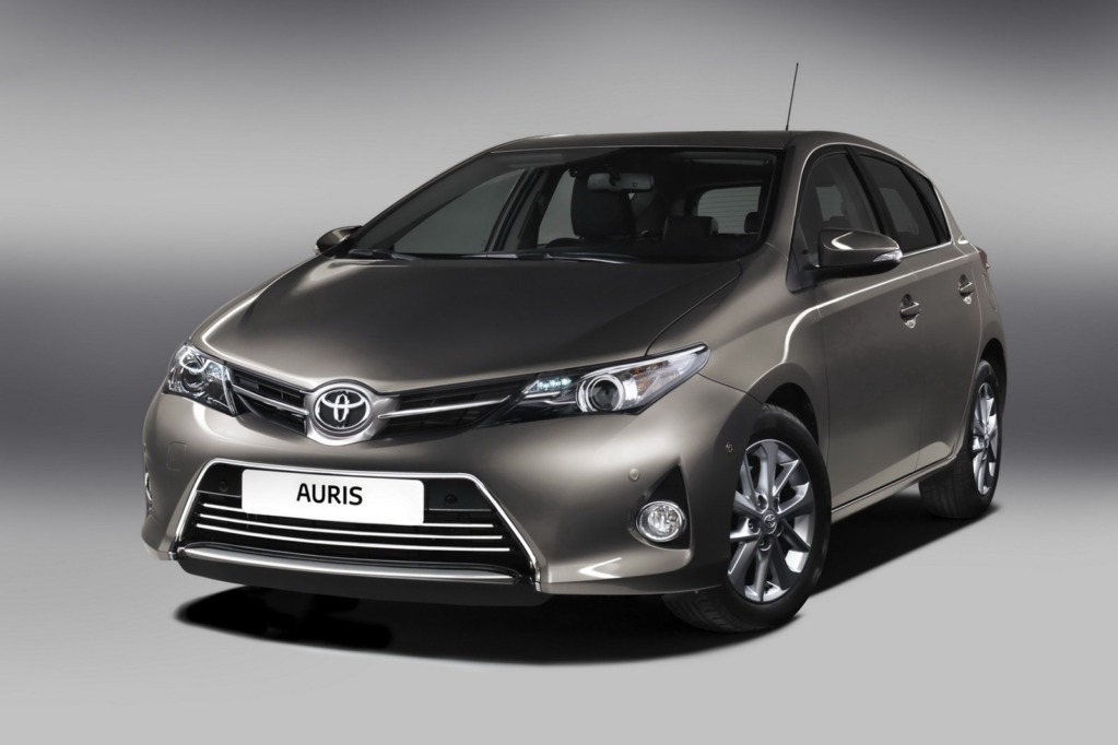 Toyota Auris: 6 фото