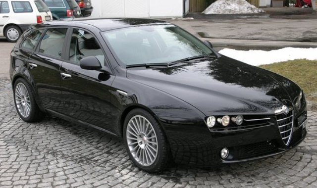 Alfa Romeo 159 Sportwagon: 2 фото