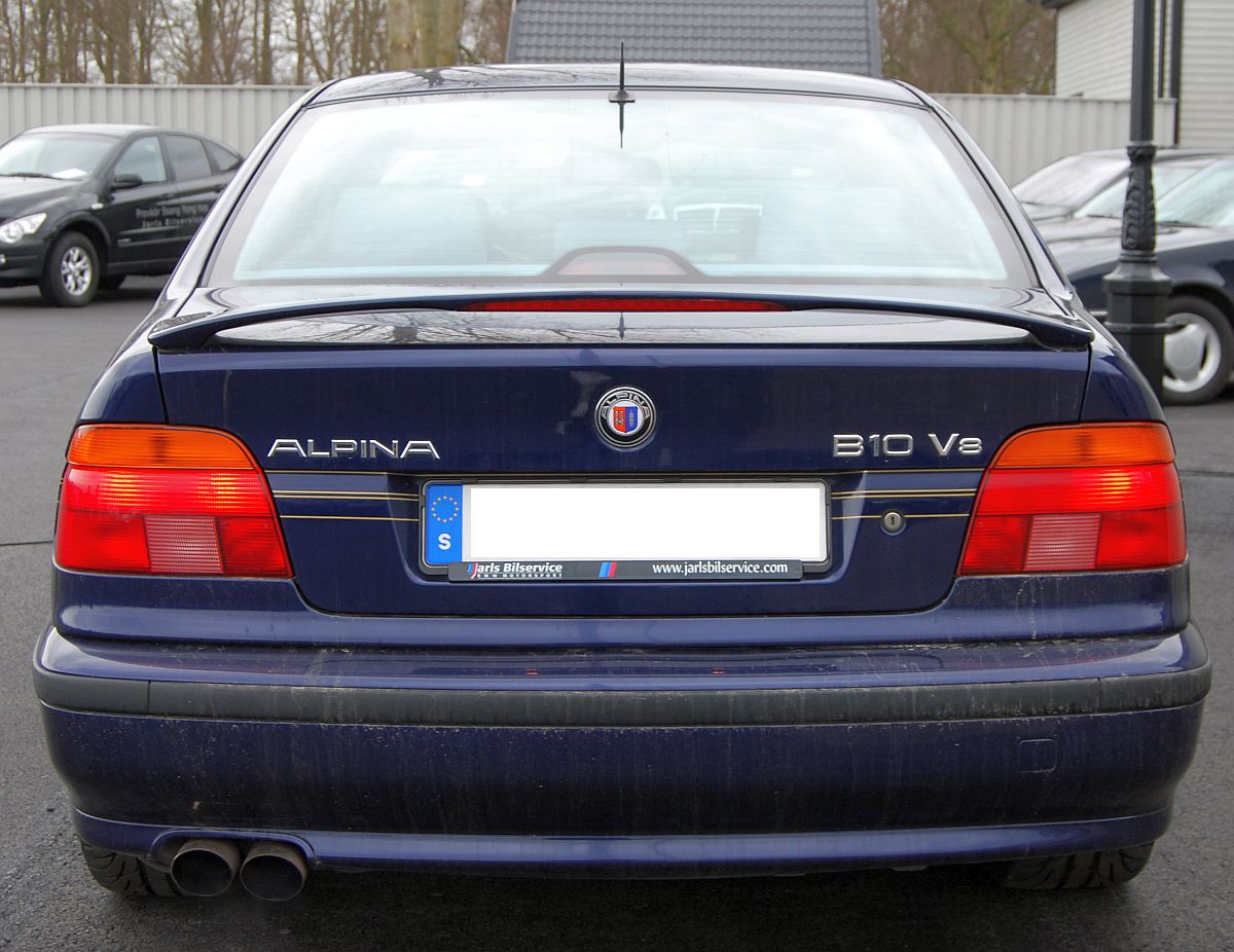 Alpina B10: 8 фото