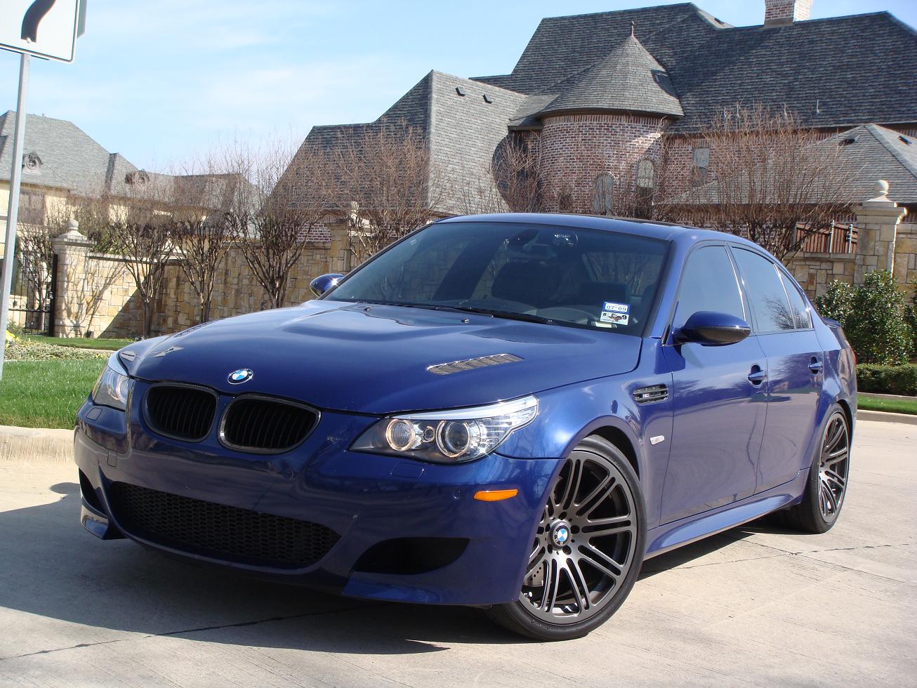 BMW M5 E60: 9 фото