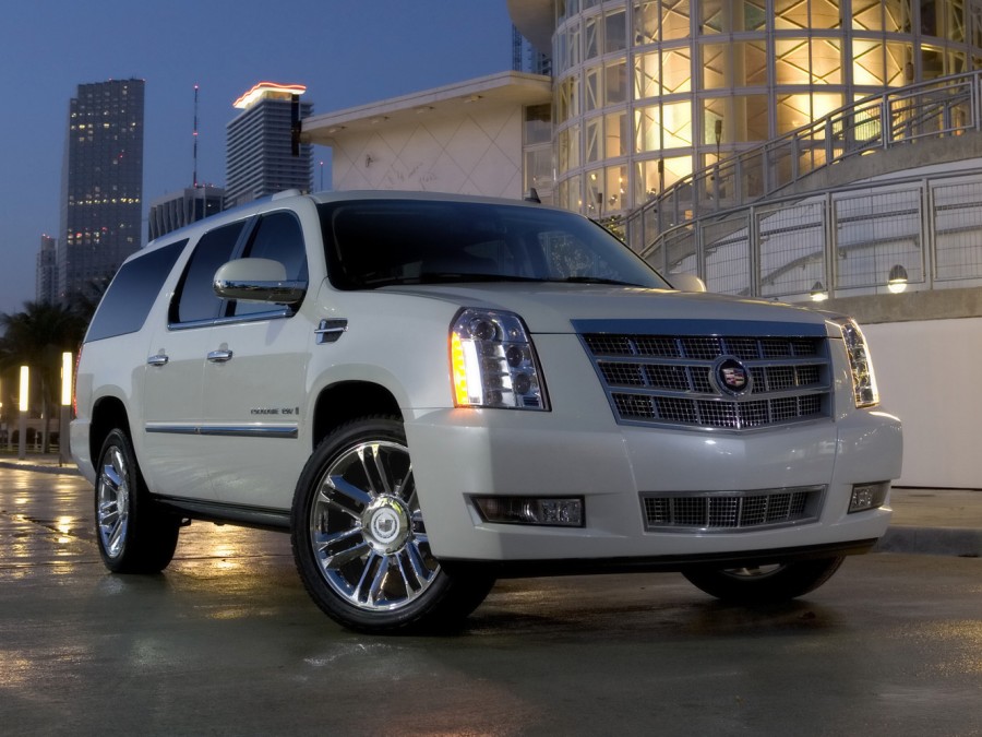 Cadillac Escalade I: 3 фото