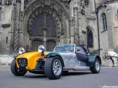 Caterham Super Seven: 11 фото