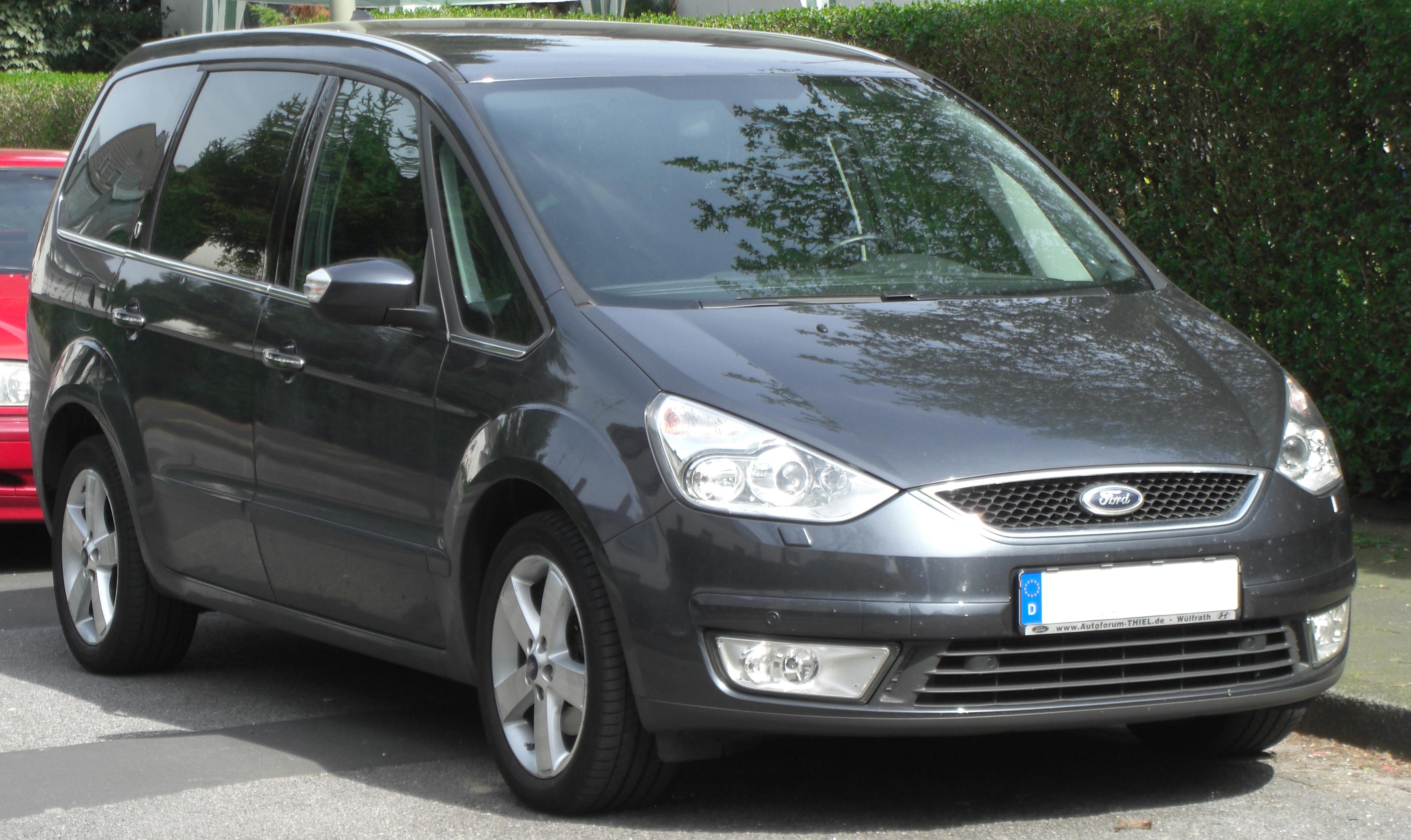 Ford Galaxy: 10 фото