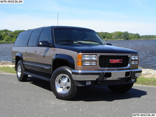 GMC Suburban: 3 фото