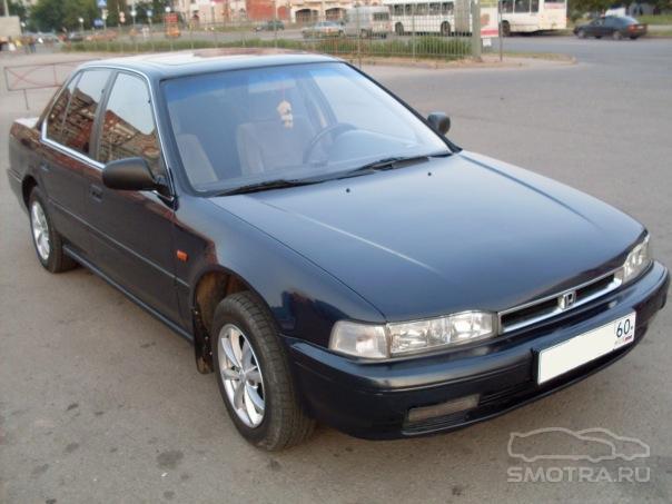 Honda Accord IV: 10 фото