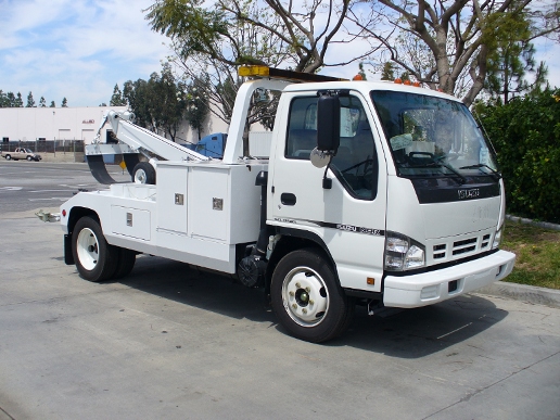 Isuzu NQR: 9 фото