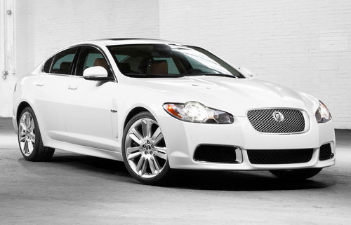 Jaguar XFR: 7 фото