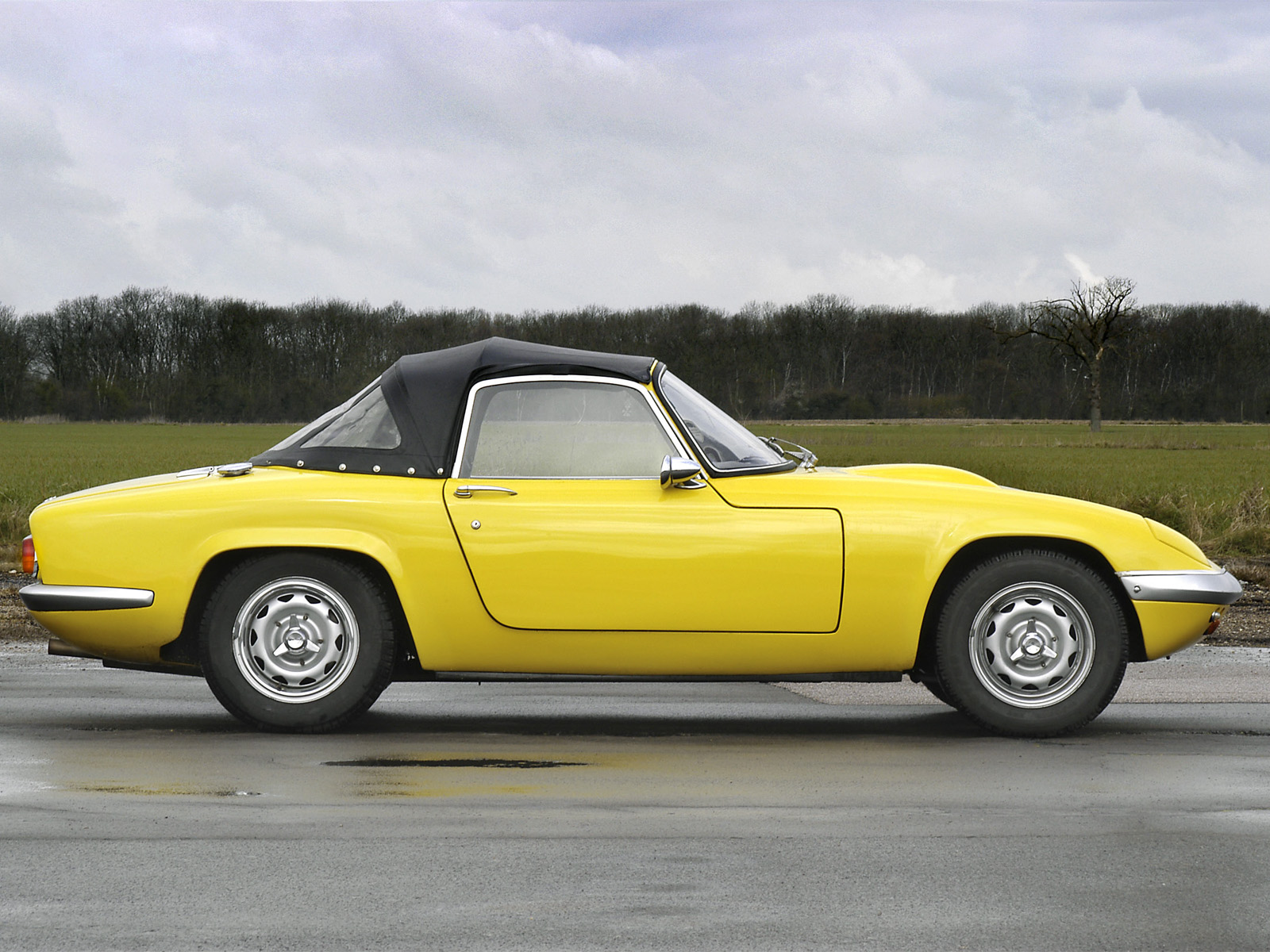 Lotus Elan: 2 фото