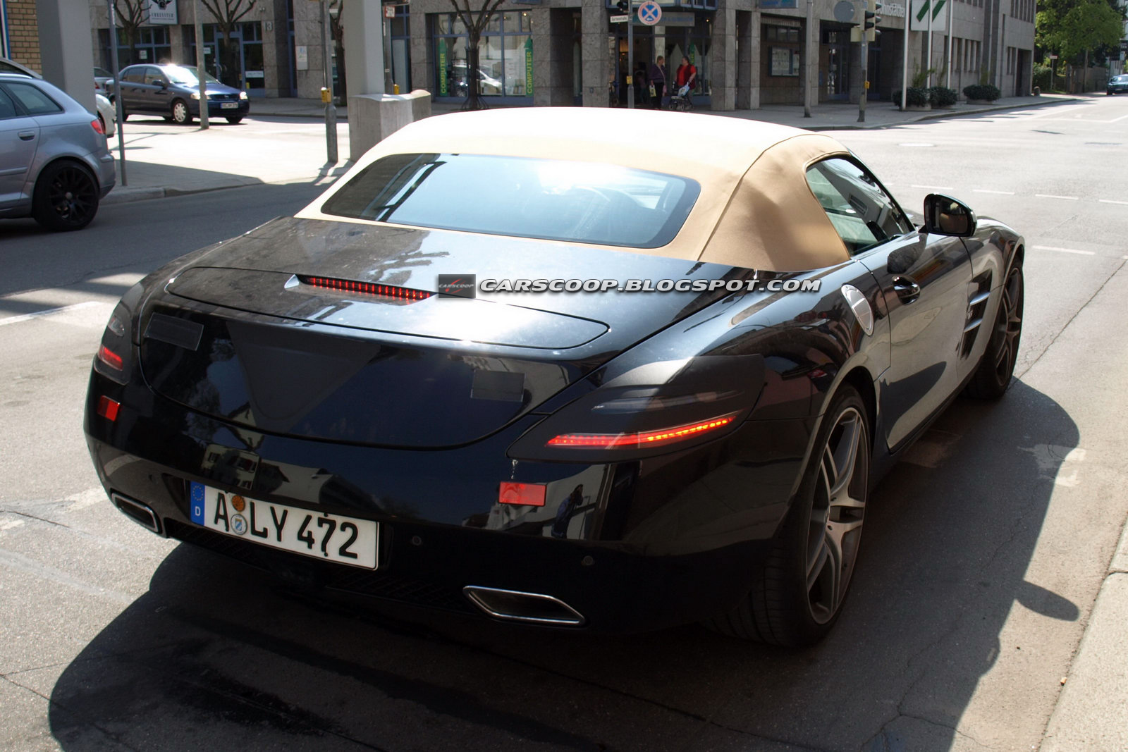 Mercedes SLS AMG Roadster: 7 фото