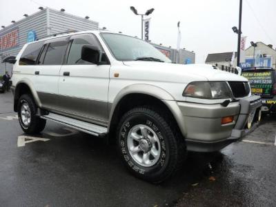 Mitsubishi Challenger: 4 фото