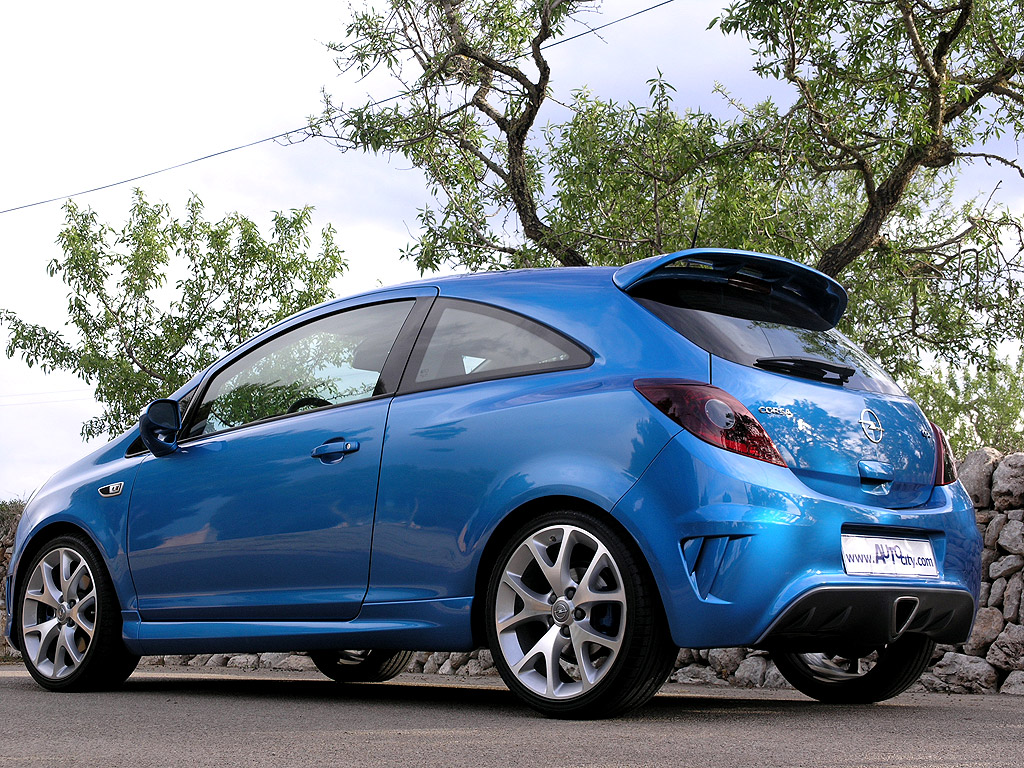 Opel Corsa OPC: 2 фото