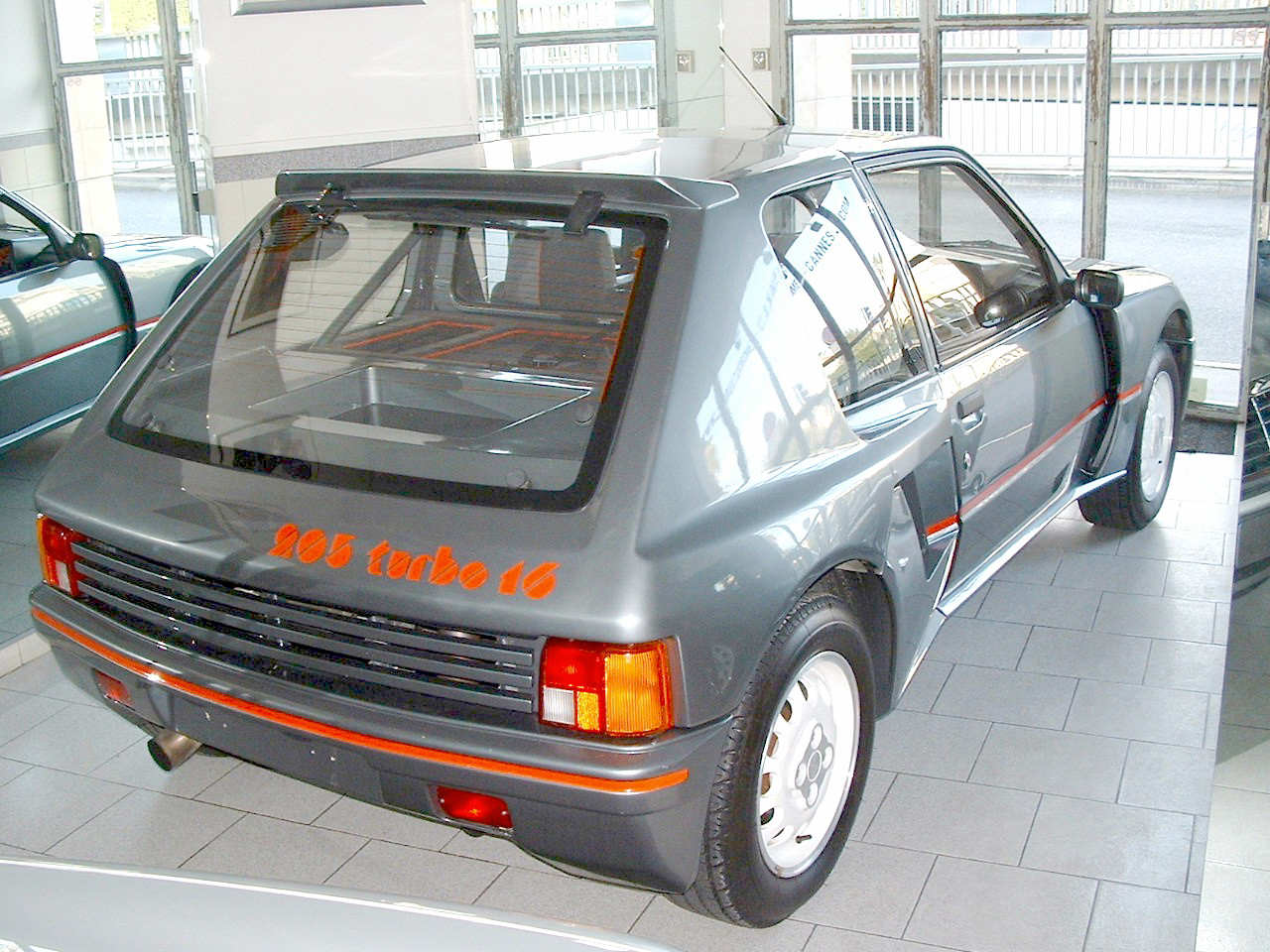 Peugeot 205: 3 фото