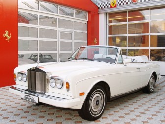 Rolls Royce Corniche Cabrio: 2 фото