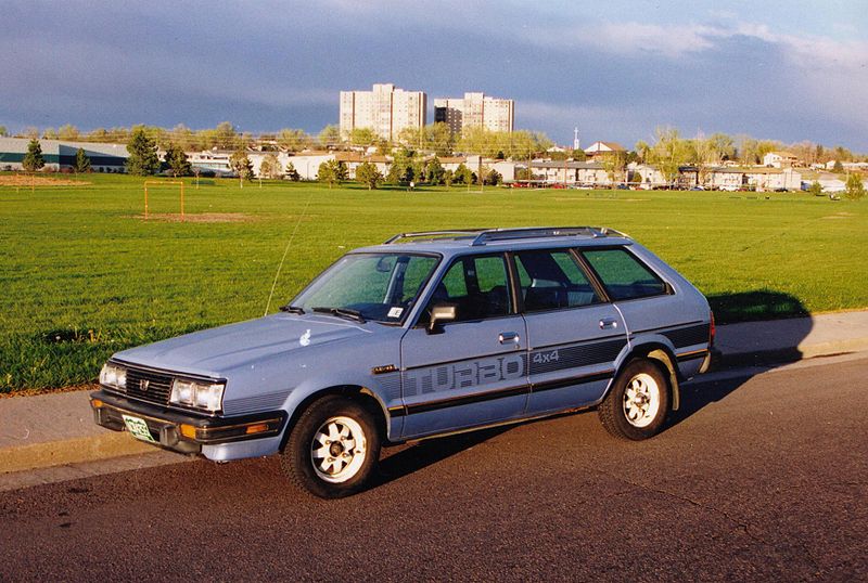 Subaru Leone: 9 фото