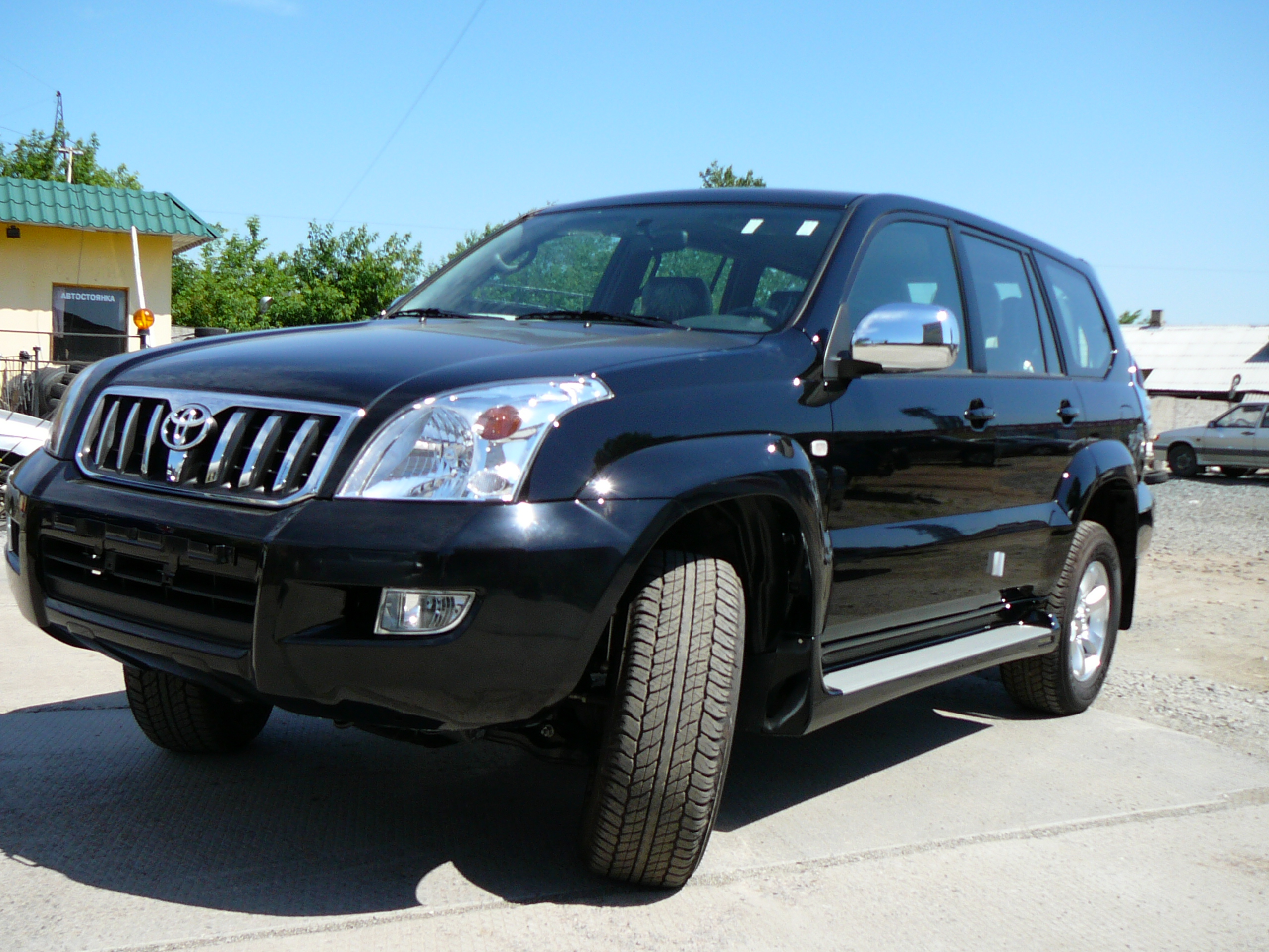 Toyota Land Cruiser Prado 120: 10 фото