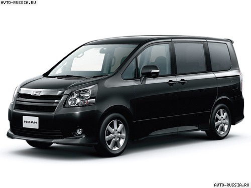 Toyota Noah: 3 фото