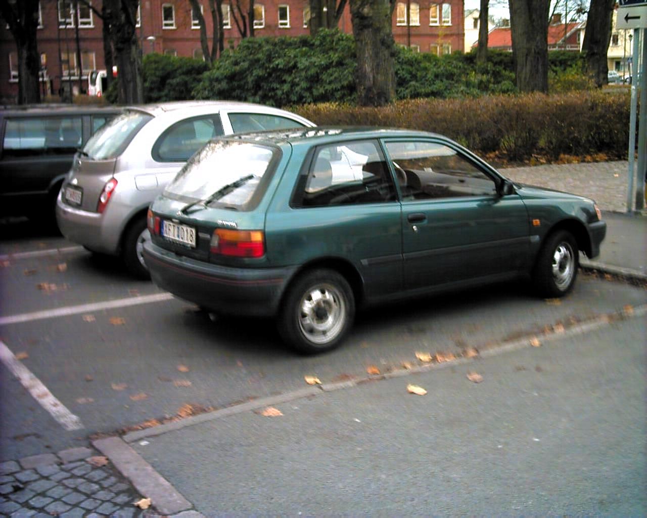 Toyota Starlet: 4 фото