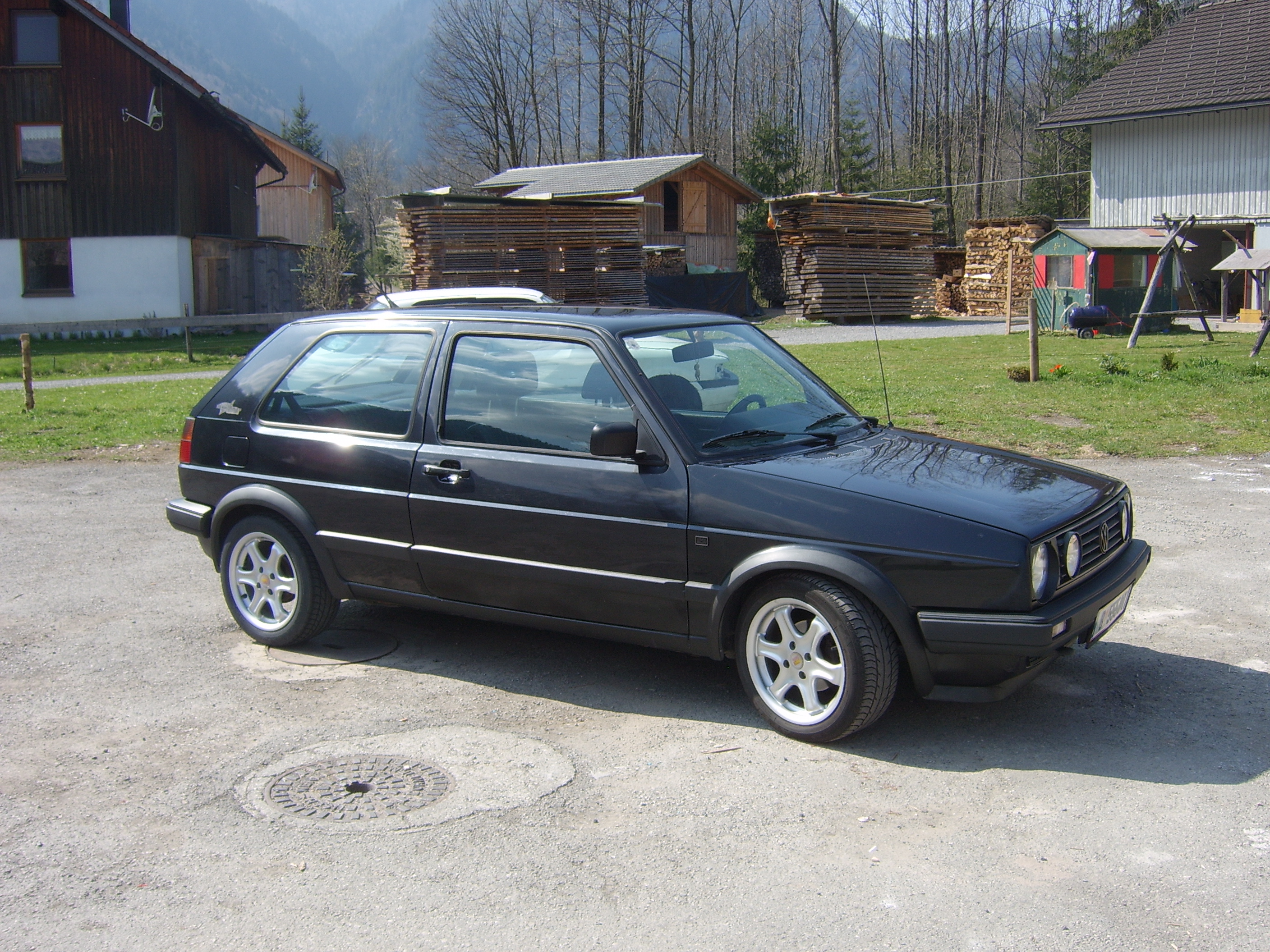 Volkswagen Golf II: 5 фото